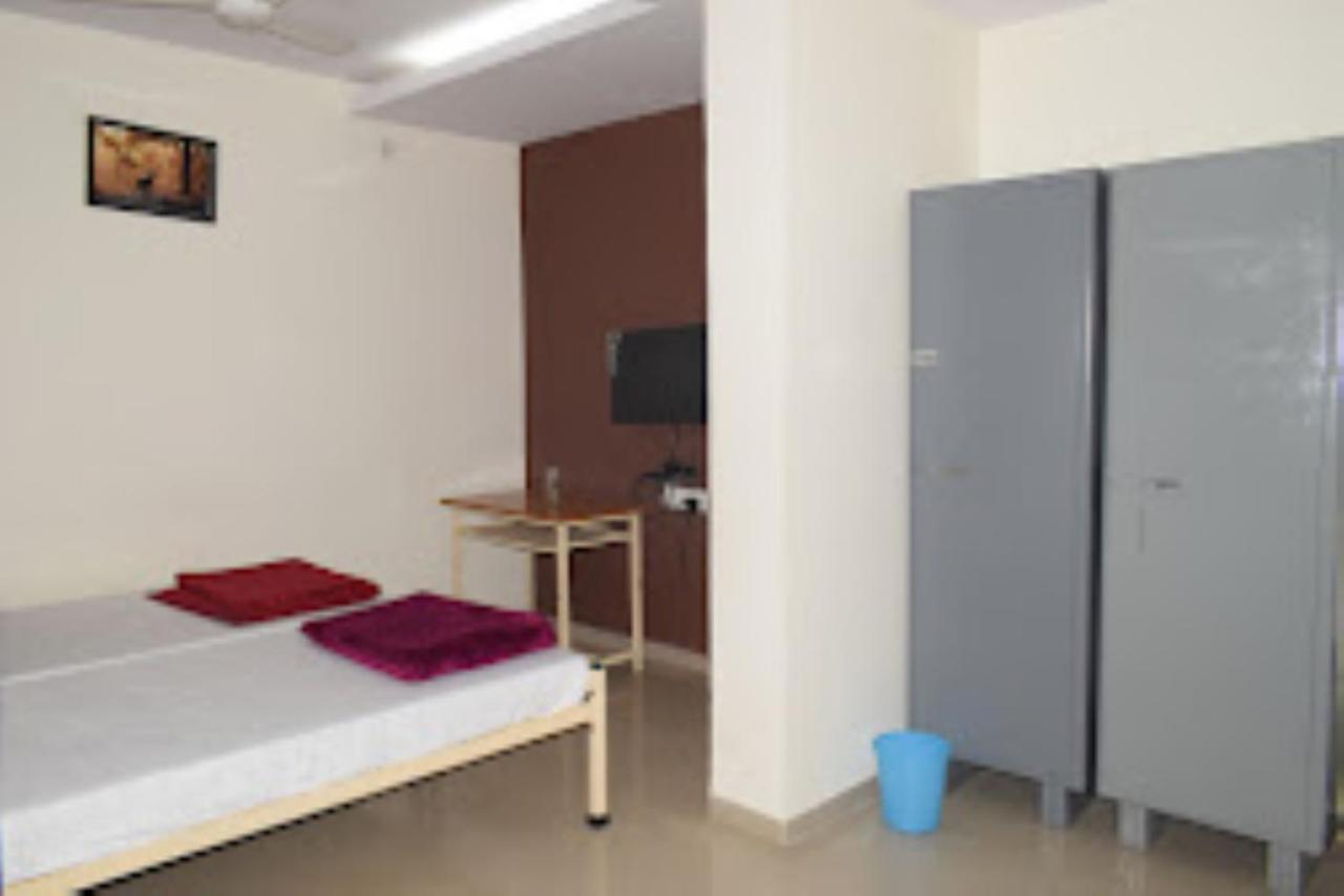 Hotel Vaibhav,Akola Zewnętrze zdjęcie